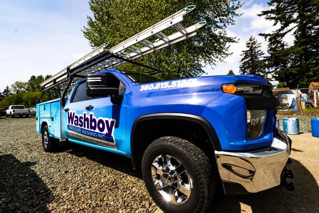 a clean washboy truck